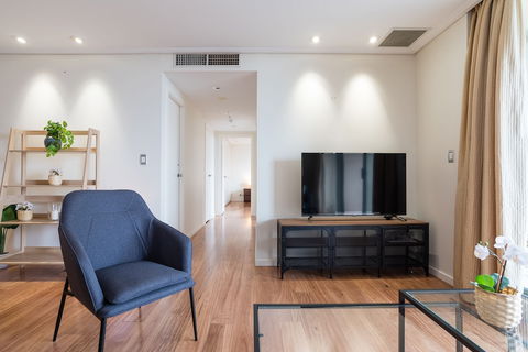 Apartment CBD - Pitt - Holiday Adelaide 1