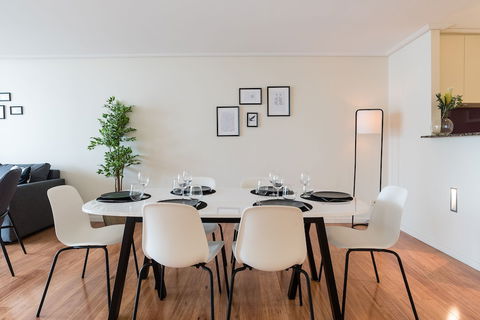 Apartment CBD - Pitt - Holiday Adelaide 5