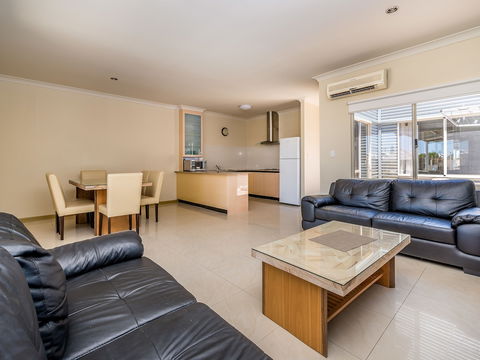 Seafront Unit 60 - Holiday Adelaide 6