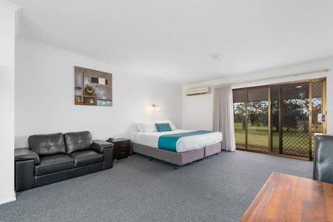 Barmera Country Club Motor Inn - Holiday Adelaide 1