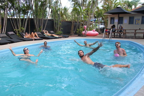 Darwin Hostel - Holiday Adelaide 0