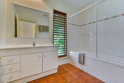 Heliconia Grove 9 - Holiday Adelaide 0