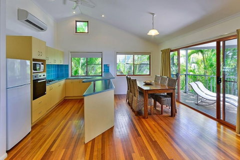 Heliconia Grove 9 - Holiday Adelaide 4