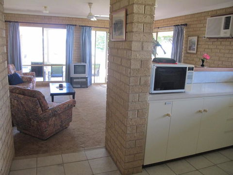 Kalbarri Riverfront Unit - Holiday Adelaide 4