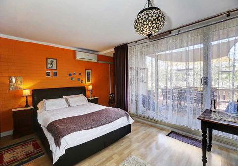 Central Bohemian Studio - Holiday Adelaide 3