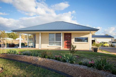 Gindanha - Holiday Adelaide 1