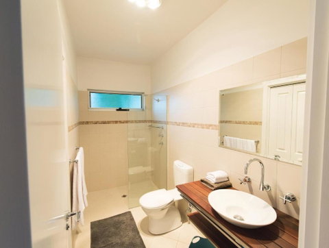 Studio 22 - Holiday Adelaide 6