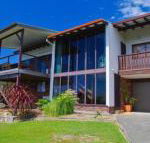 Barrels Beach House 28 Dulconghi Street - Holiday Adelaide