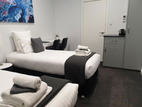 The Avenue Inn - Holiday Adelaide 4