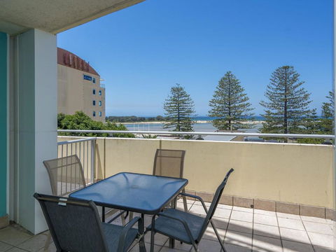 Waldorf Unit 409 The Entrance NSW - Holiday Adelaide 1