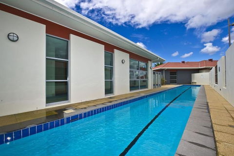 Pacific Blue Pool Spa & More Available In Complex! - Holiday Adelaide 5