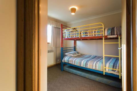 Arthur Riverfront & Sea Lodge Upstream - Holiday Adelaide 0