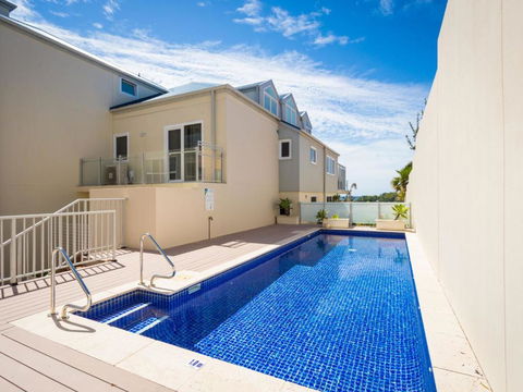 Wharf Apartment Unit 5 - Holiday Adelaide 4