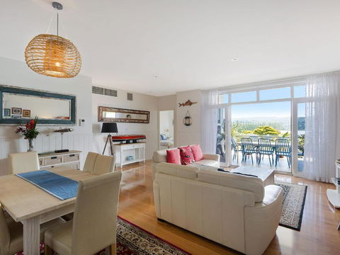 Wharf Apartment Unit 5 - Holiday Adelaide 1