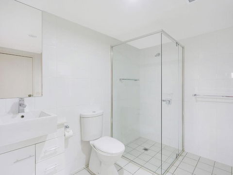 Wharf Apartment Unit 5 - Holiday Adelaide 3