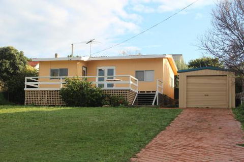 Brandis Beach House - Holiday Adelaide 0