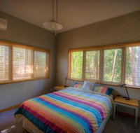 6 Satinwood Drive Rainbow Shores Stylish Beach House Free WiFi - Holiday Adelaide