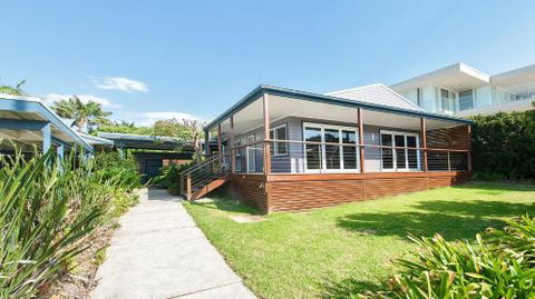 No. 1 Fingal Bay Beach House The Little Abode - Holiday Adelaide 0