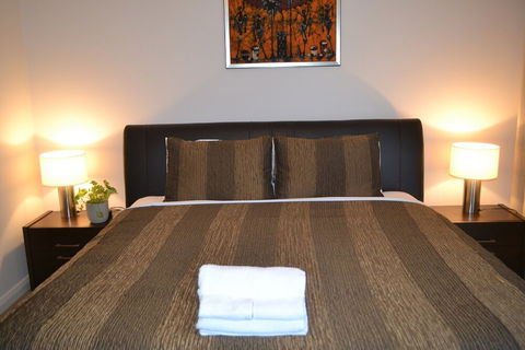 Cypress Drive Townhouse - Holiday Adelaide 4