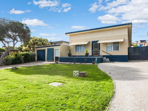 OCEAN SOUNDS Anglesea - Holiday Adelaide 1