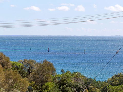 BEACH BELLE MORNINGTON - Holiday Adelaide 4