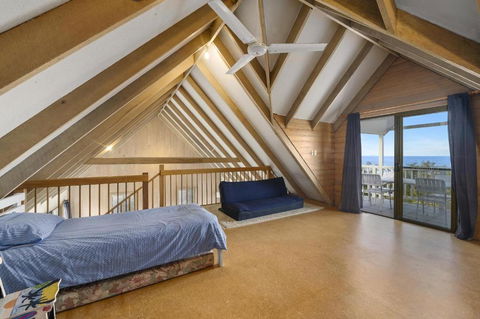 Blue Oar Beach House - Holiday Adelaide 1