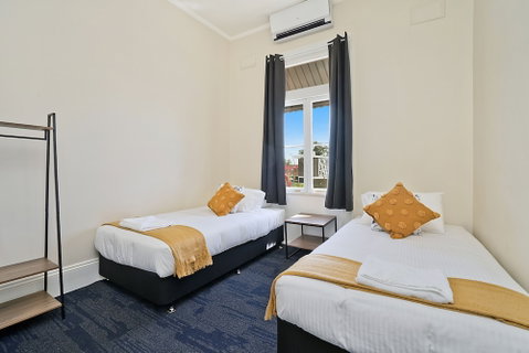 Imperial Hotel Singleton - Holiday Adelaide 5