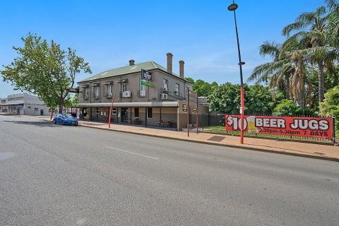 Imperial Hotel Singleton - Holiday Adelaide 2