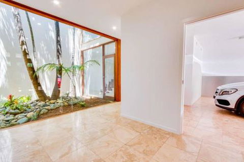 Sapphire Seas Beach House - Holiday Adelaide 5