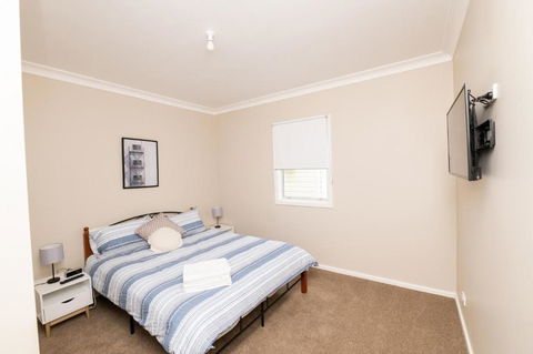 Kinross On Cox Sweet Neat & Simple + Wifi - Holiday Adelaide 6