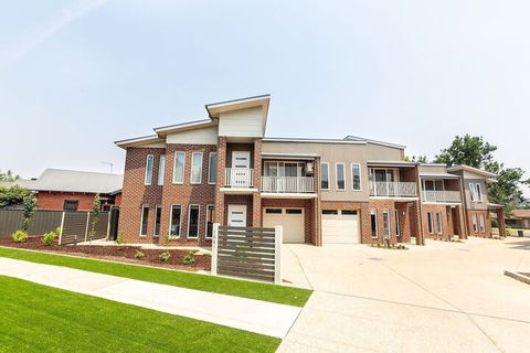 Wagga Apartments 4 - Holiday Adelaide 5