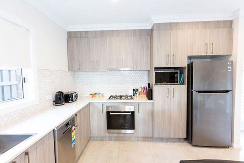 Wagga Apartments 5 - Holiday Adelaide 1