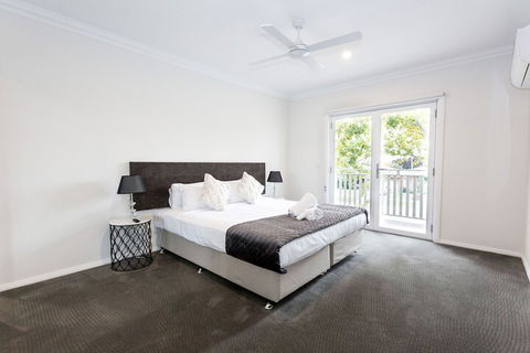 Wagga Apartments 5 - Holiday Adelaide 4