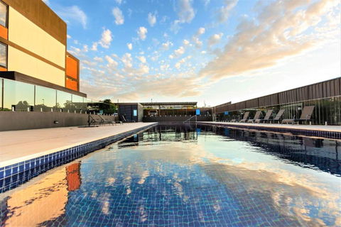 Trendy Self Contained Inner City Apartment - Holiday Adelaide 5