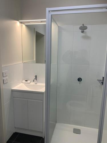 Queens Arms Hotel - Holiday Adelaide 2