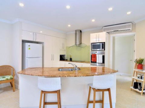 Walk To The Ocean In Five Minutes - Holiday Adelaide 3