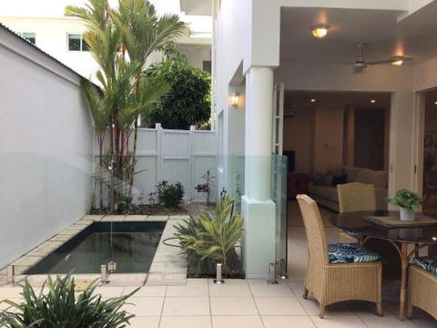 Walk To The Ocean In Five Minutes - Holiday Adelaide 1