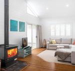 3 Macleay St. Narrawallee - Holiday Adelaide