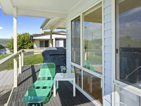 VALLEY VIEWS 10 Valley Heights Drive - Holiday Adelaide 1