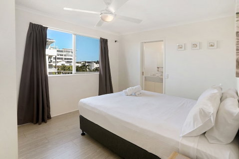 MAINSAIL8 - Mooloolaba Beach - Holiday Adelaide 3