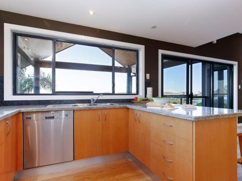 Venabu On Garuwa 20 Garuwa Street Spectacular House With Fabulous Views - Holiday Adelaide 5