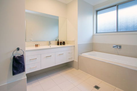 Vantage Court A Hidden Gem Of Mudgee 11 - Holiday Adelaide 1