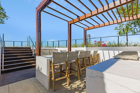 FV Dream 2 BED Apt+ Pool+ Free Parking Qfv211-16 - Holiday Adelaide 0