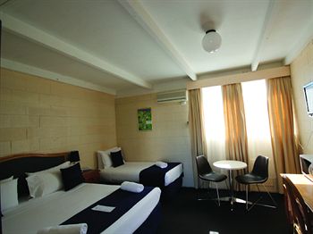 The Lodge Mudgee - Holiday Adelaide 2