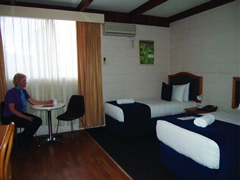 The Lodge Mudgee - Holiday Adelaide 6
