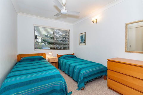 Great Views Ground Floor Unit Clearview Apartments South Esplande Bongaree - Holiday Adelaide 4
