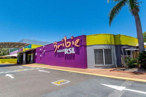 Great Views Ground Floor Unit Clearview Apartments South Esplande Bongaree - Holiday Adelaide 2