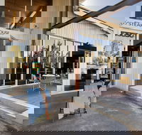 Villa Noosa Hotel - Holiday Adelaide