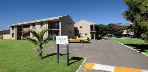 Abrolhos Reef Lodge - Holiday Adelaide 2
