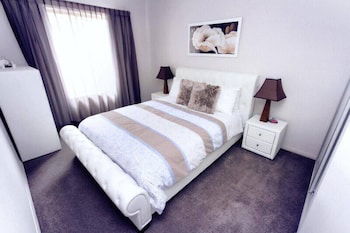Casavino Luxury Villas - Holiday Adelaide 1